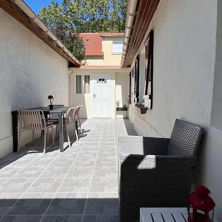 Charming 3-bedroom House With Terrace Near Paris Holiday home