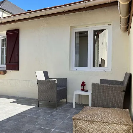 Charming 3-bedroom House With Terrace Near Paris Holiday home Antony