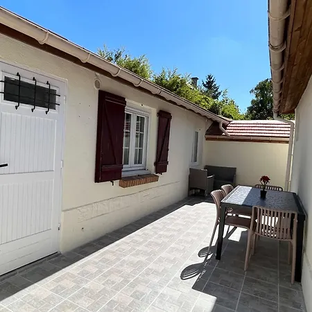 Holiday home Charming 3-bedroom House With Terrace Near Paris Antony