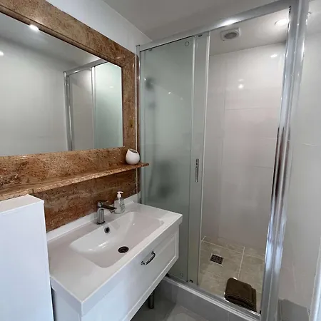 Holiday home Charming 3-bedroom House With Terrace Near Paris