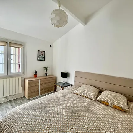 Charming 3-bedroom House With Terrace Near Paris * אנטוני