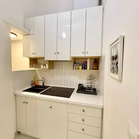 Charming 3-bedroom House With Terrace Near Paris בית נופש *